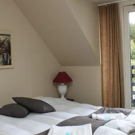 Lyng Dal Og Restaurant Hotell *