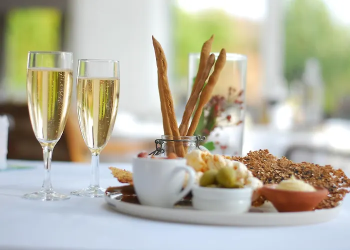 Lyng Dal Og Restaurant Hotell *